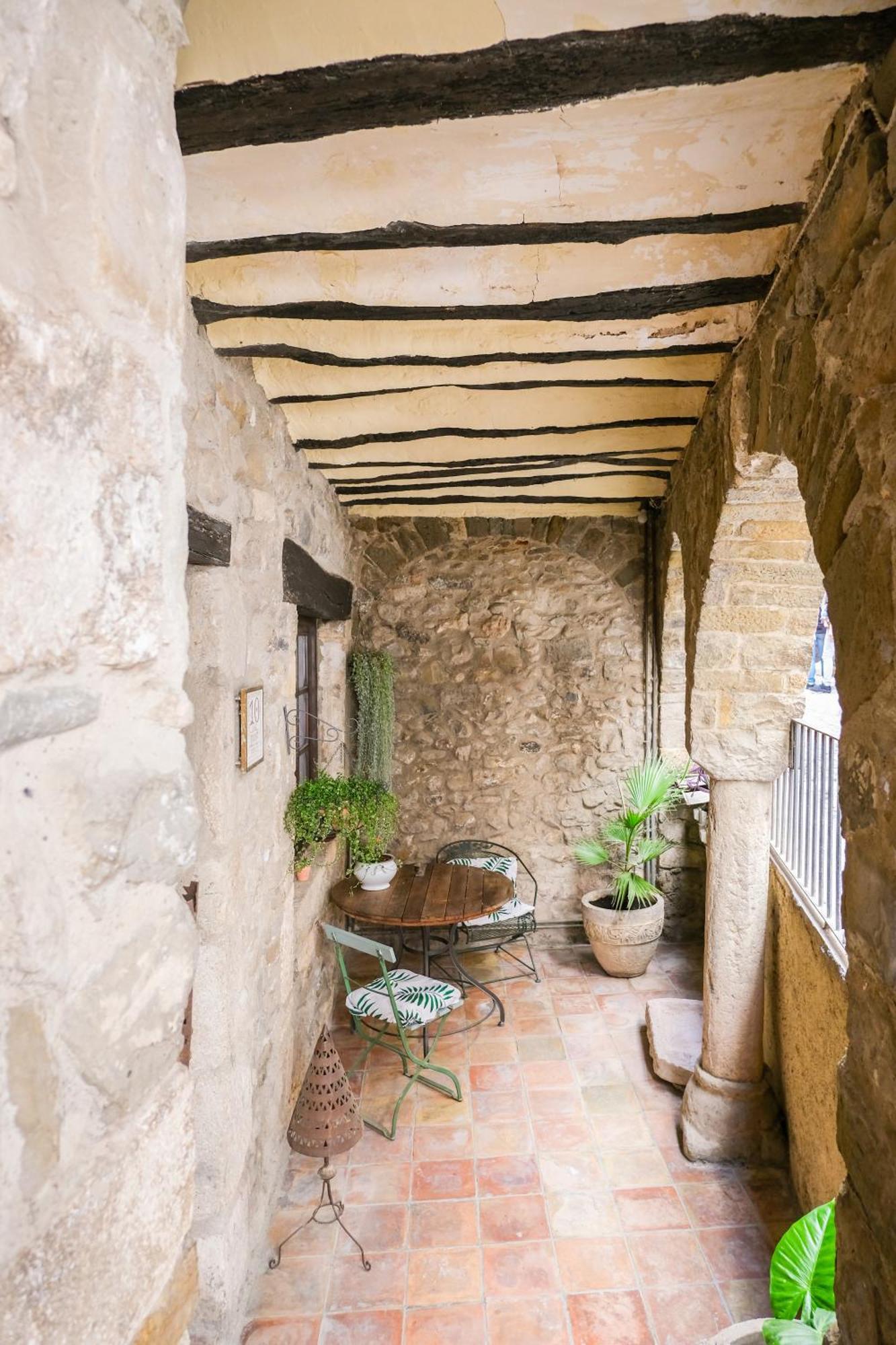 10 Del Pont Alojamiento Con Vistas Panoramicas Besalú Buitenkant foto